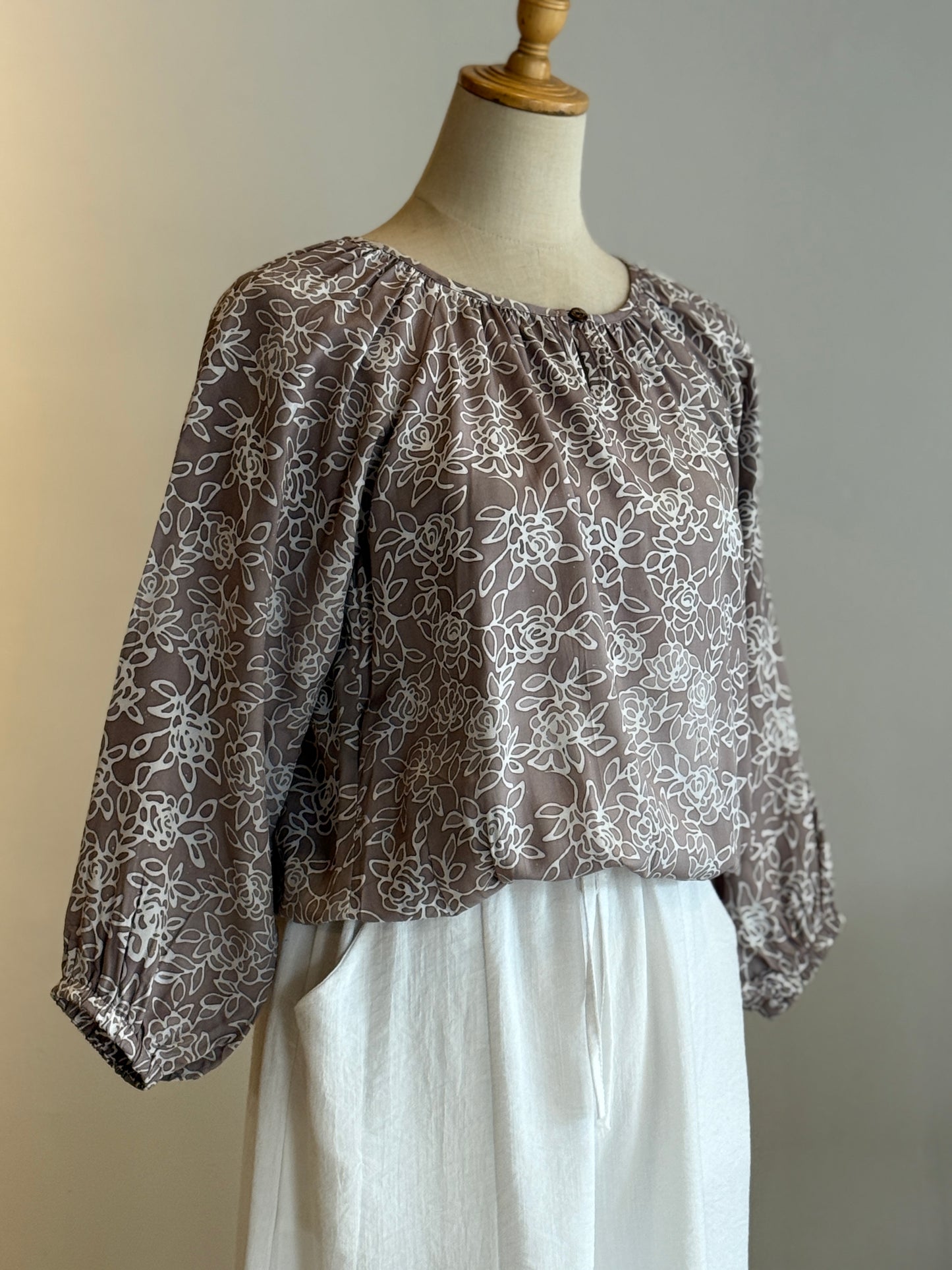 Dora Top 04