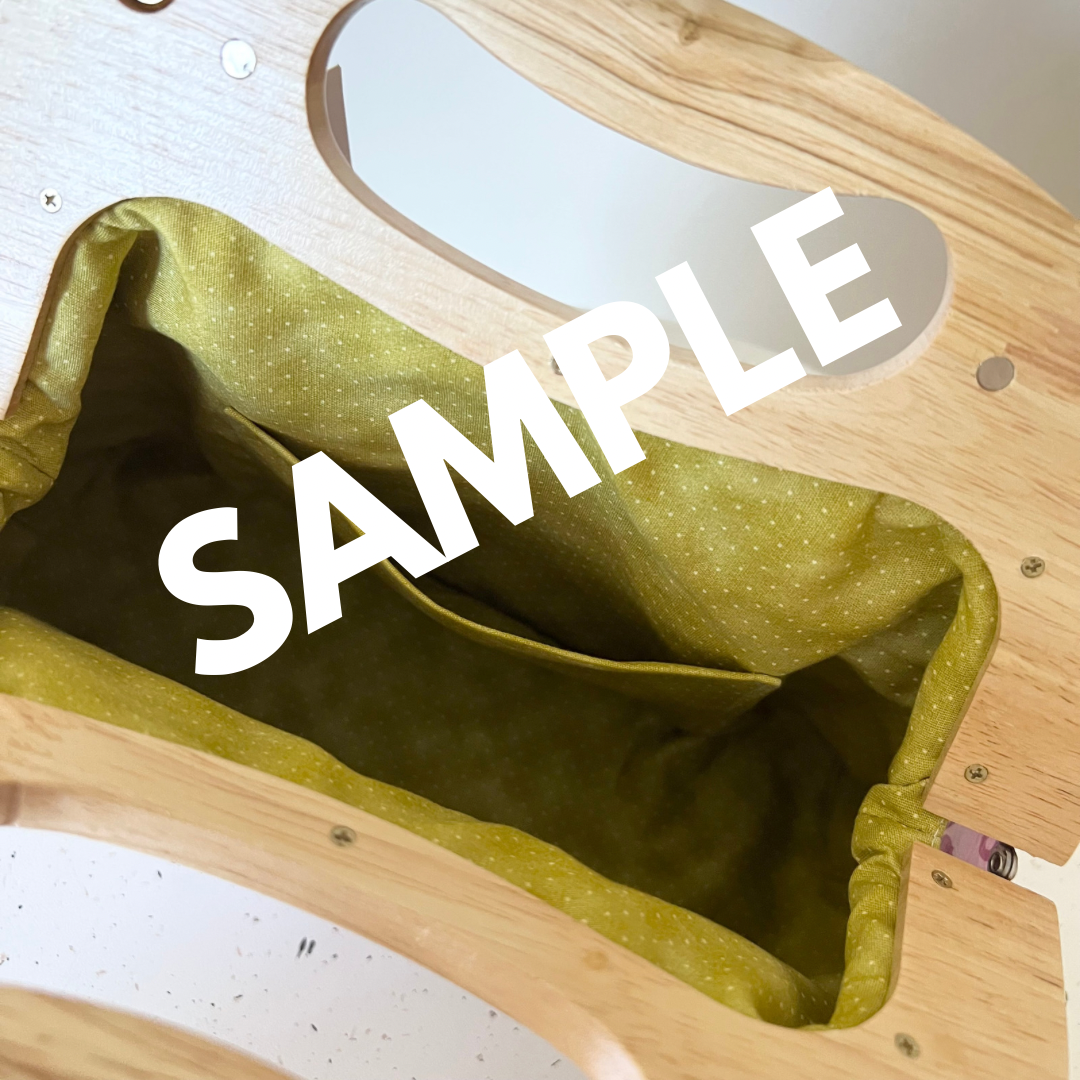 Wooden Frame Kisslock Sling Bag (small) - 02
