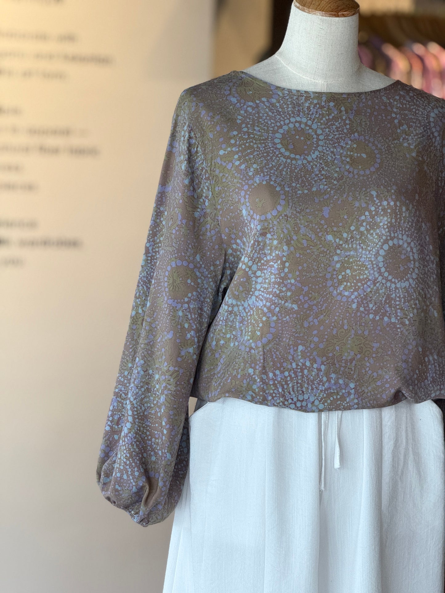 Winda Blouse 18