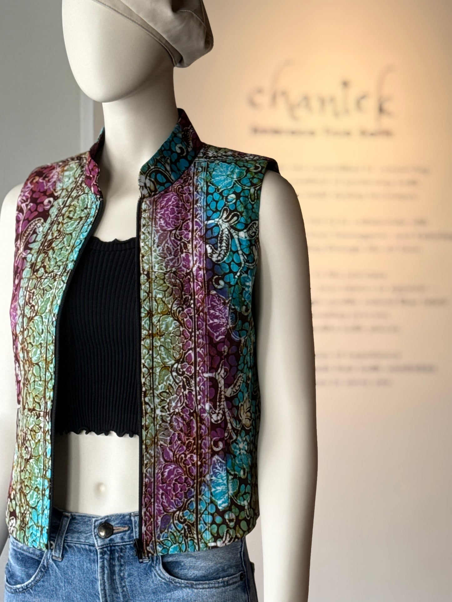 Miki Vest 18