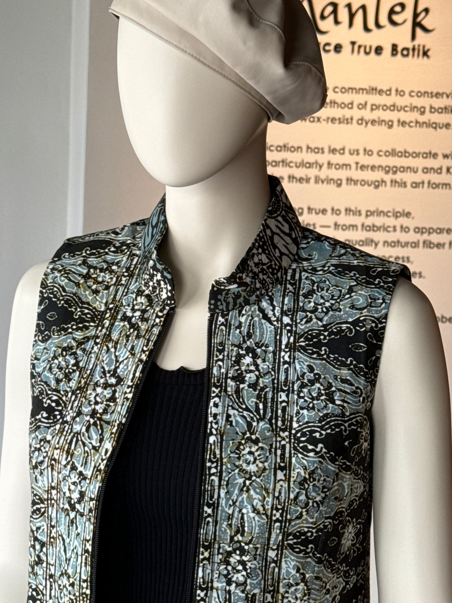 Miki Vest 19