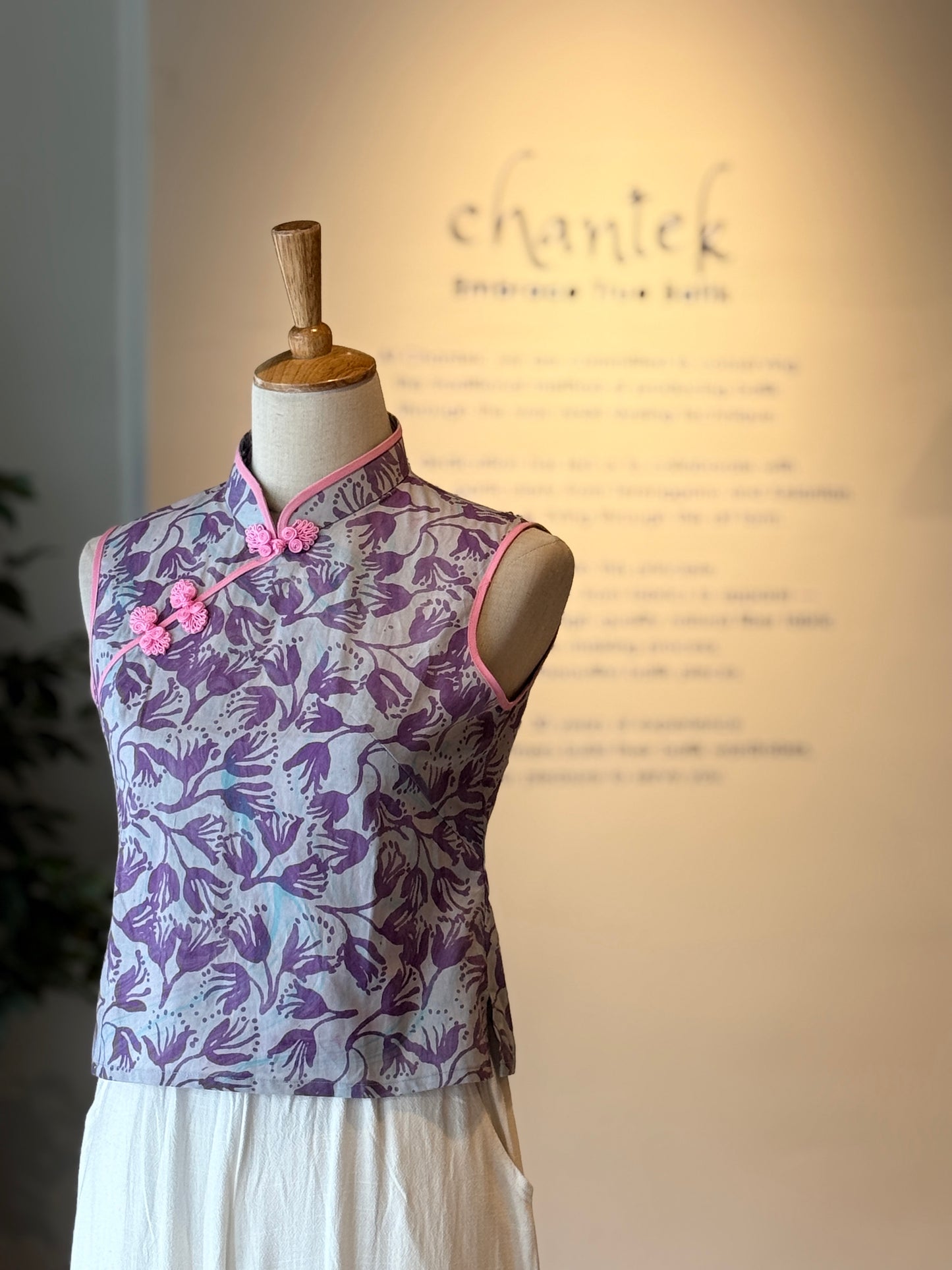 Sleeveless Qipao Top 02