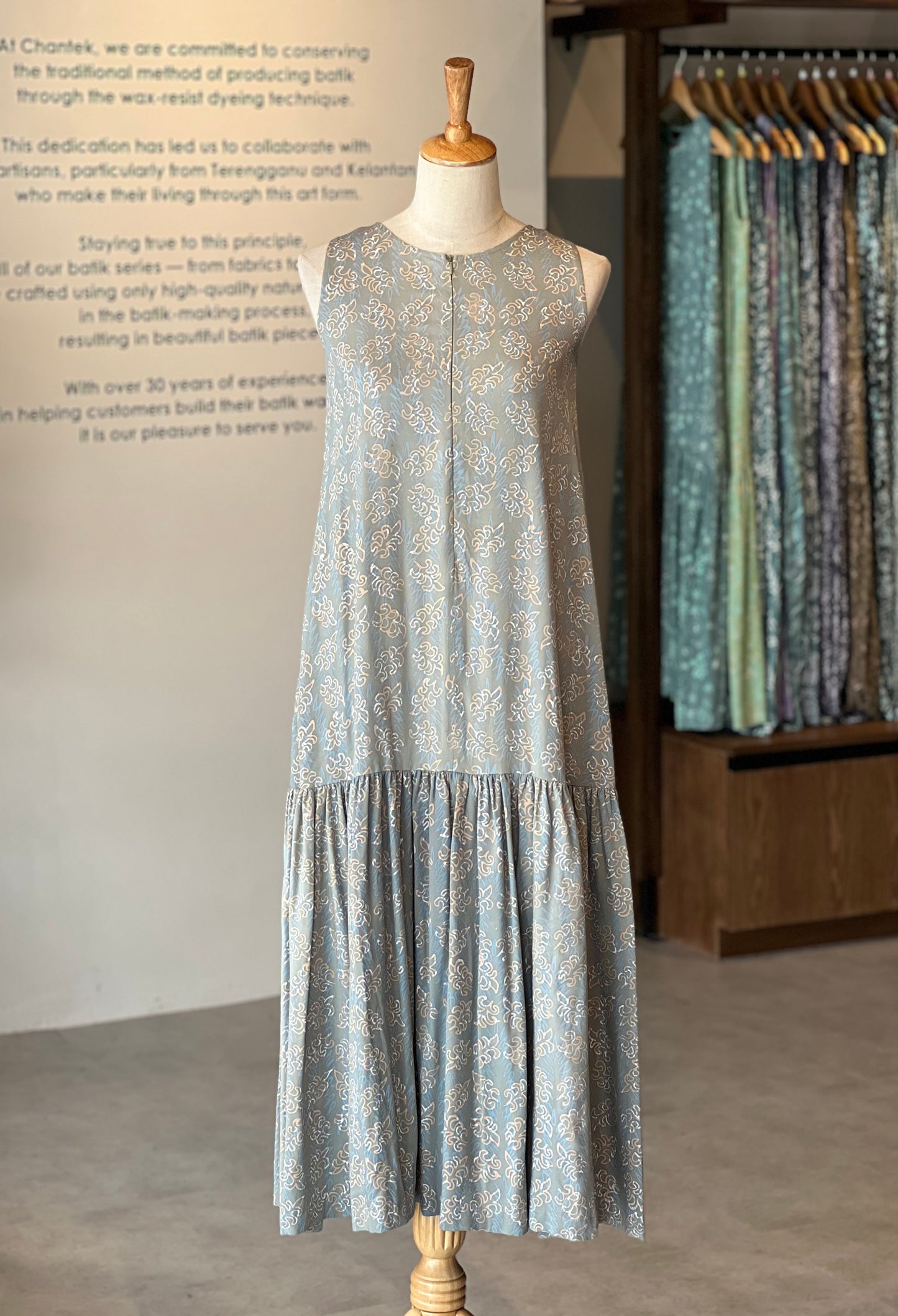 Lyna Maxi Dress Exclusive 37