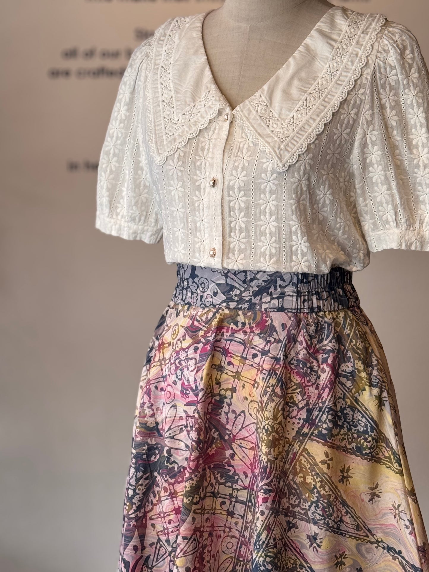 Ayu Lady Midi Wavy Skirt 01