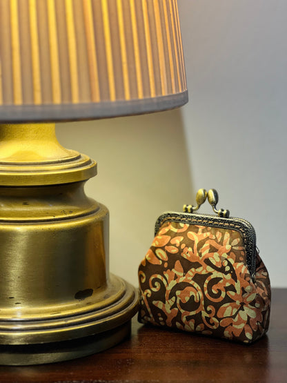 Kiss Lock Coin Pouch 10