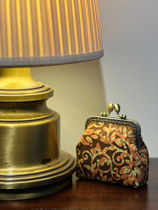 Kiss Lock Coin Pouch 10