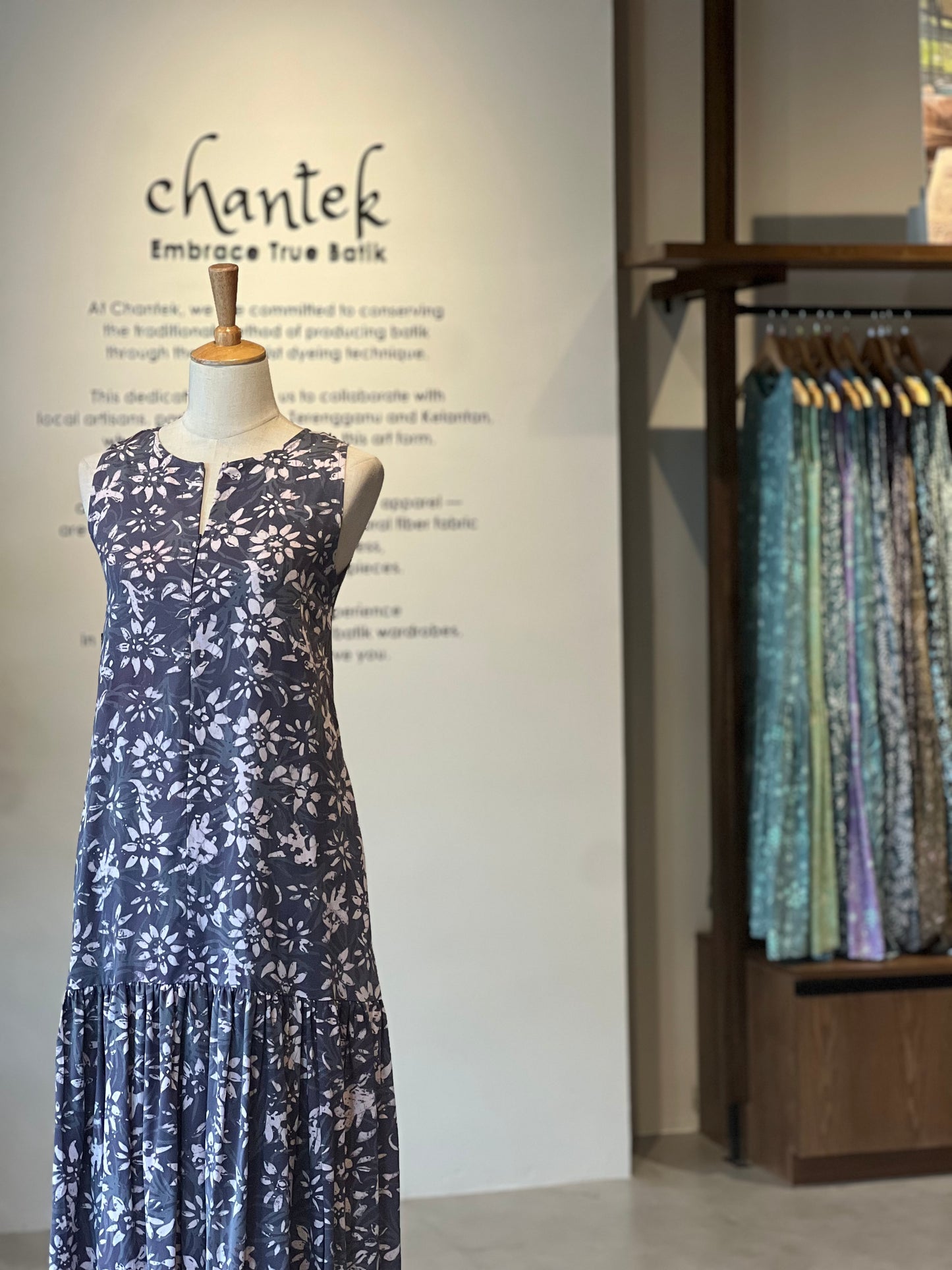 Lyna Maxi Dress Exclusive 46