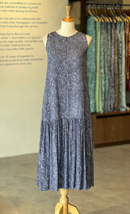 Lyna Maxi Dress Exclusive 33