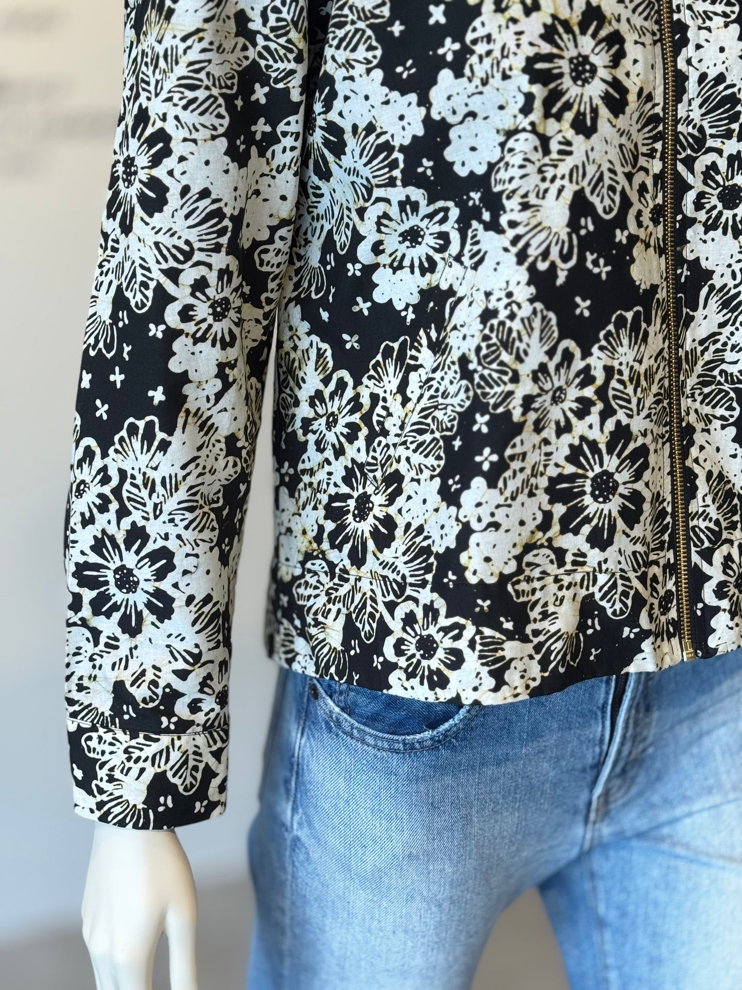 The "R" Jacket - 54
