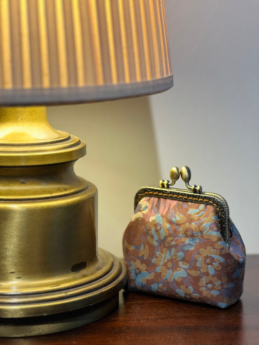 Kiss Lock Coin Pouch 11