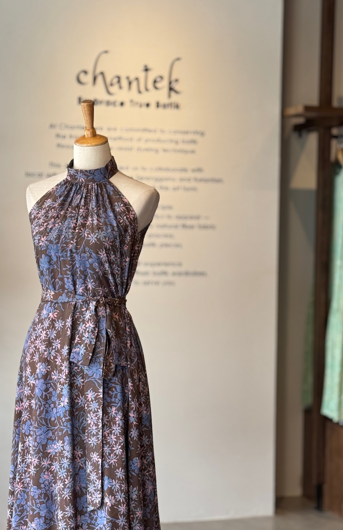 Maya Halter Neck Maxi Dress (Exclusive) - 02