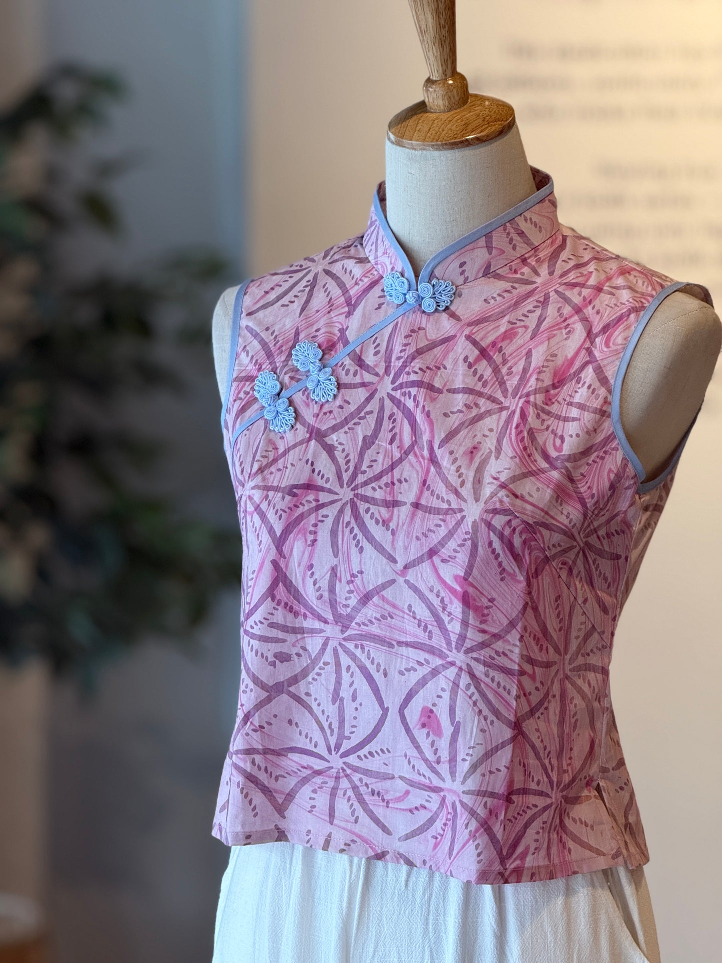 Sleeveless Qipao Top 03