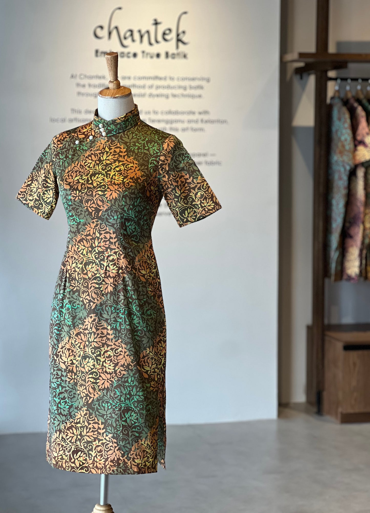 Qipao Sue Ann with Sleeves 04