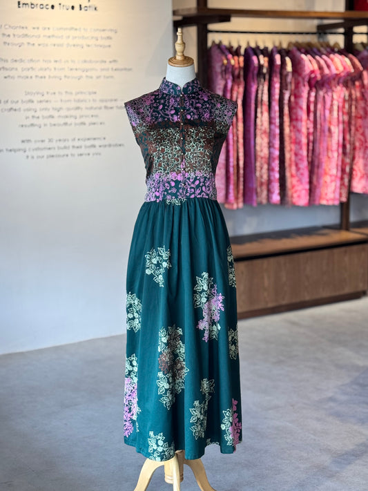 Queenie Dress Exclusive 03