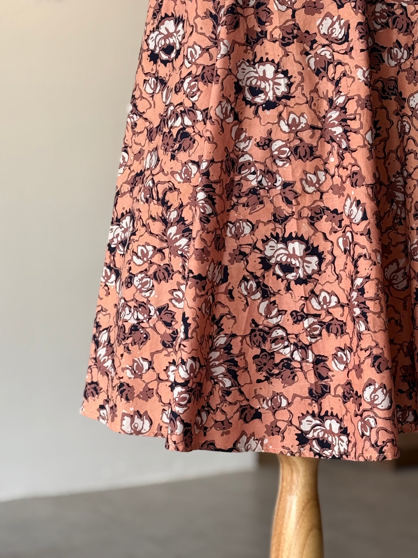 Ayu Lady Midi Wavy Skirt 07