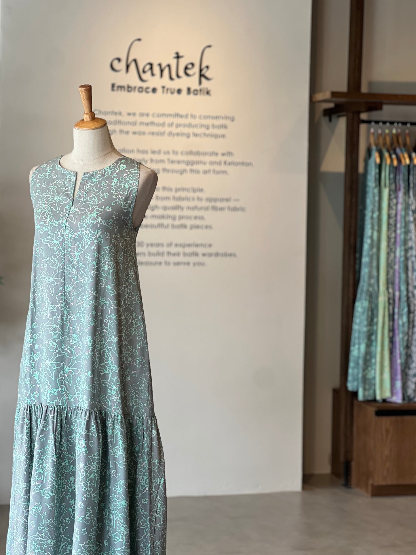 Lyna Maxi Dress Exclusive 51