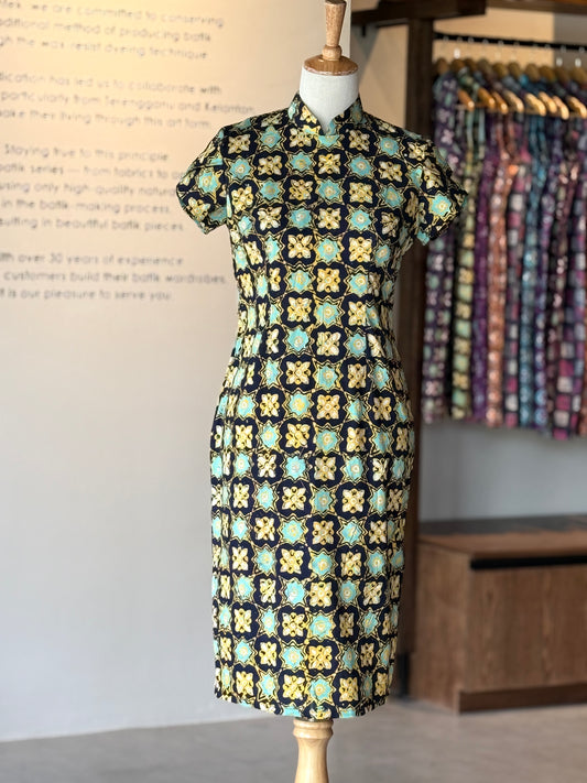 Luna Qipao Dress (with sleeve) 05
