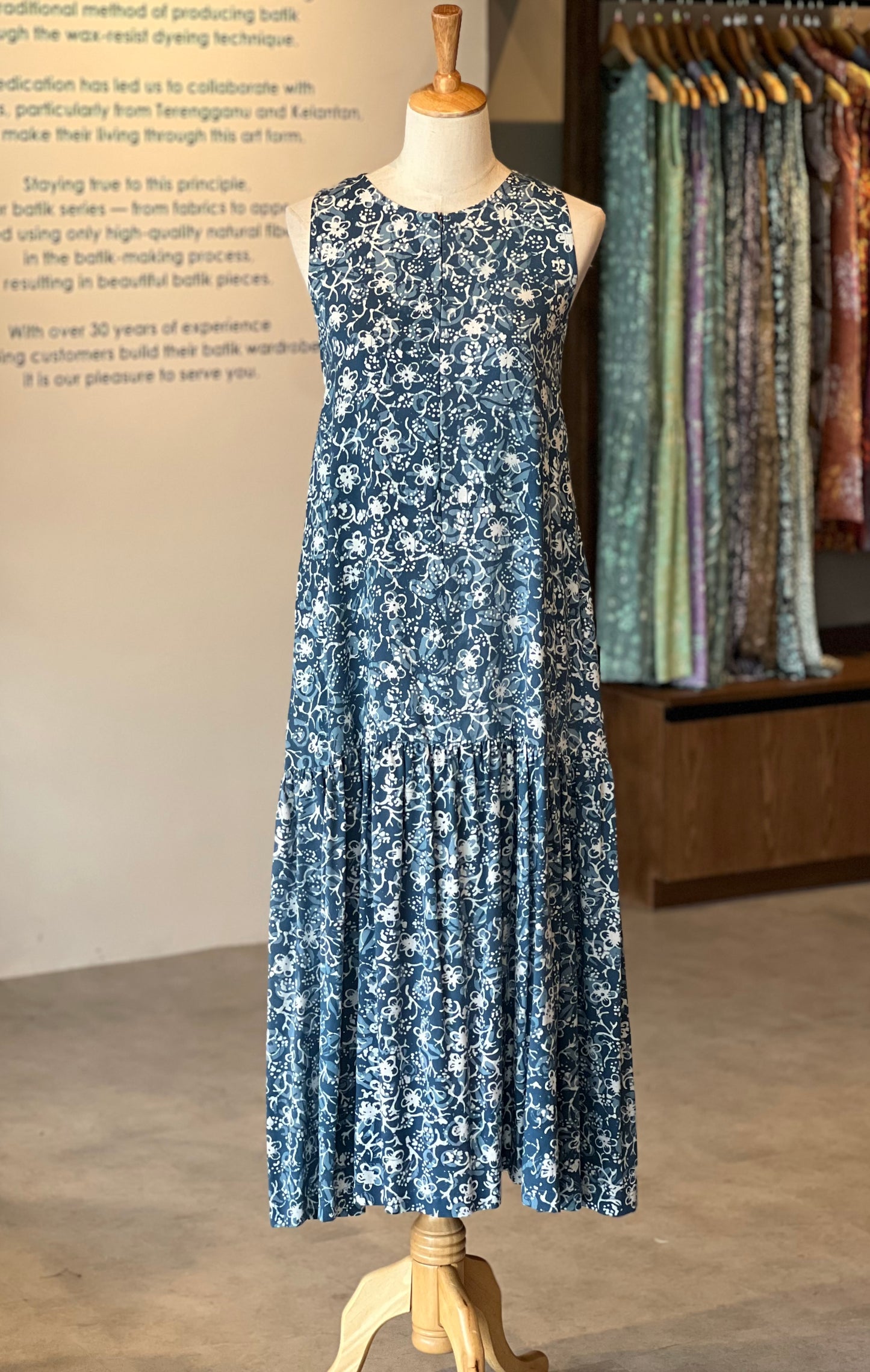 Lyna Maxi Dress Exclusive 41