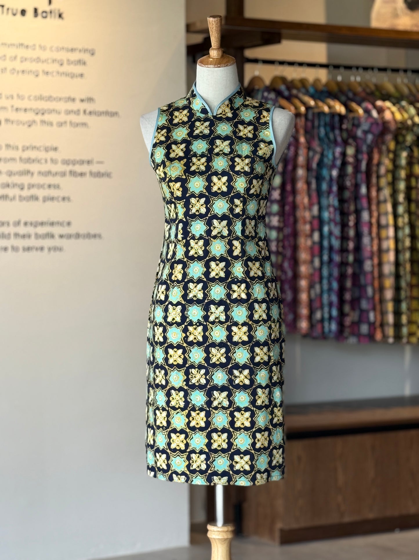 Luna Qipao Dress (sleeveless) 02