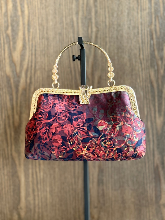 Metal Frame Kiss Lock Bag 10